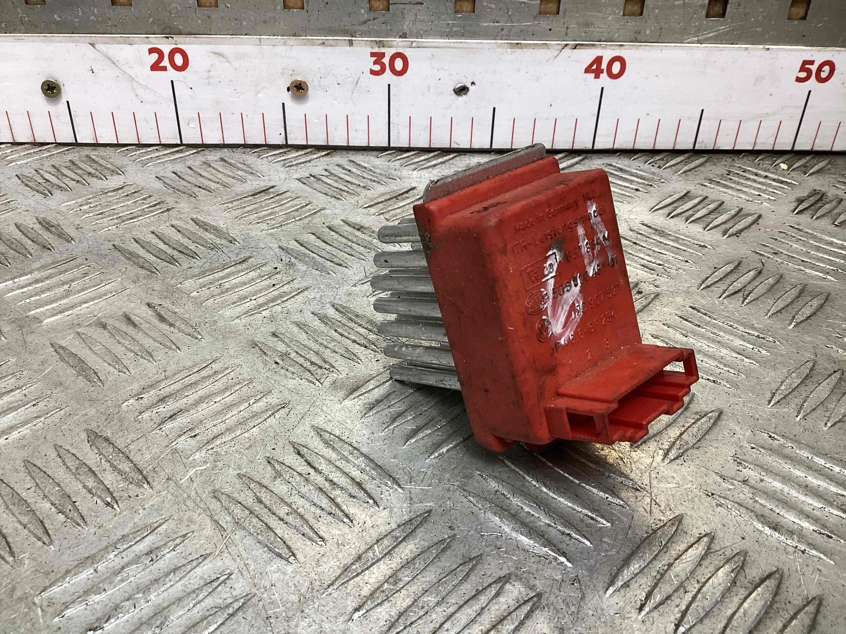 Сопротивление печки Volkswagen Golf Golf IV (1J) 1997-2004 2000 1,9 Дизель МКПП Хэтчбек.