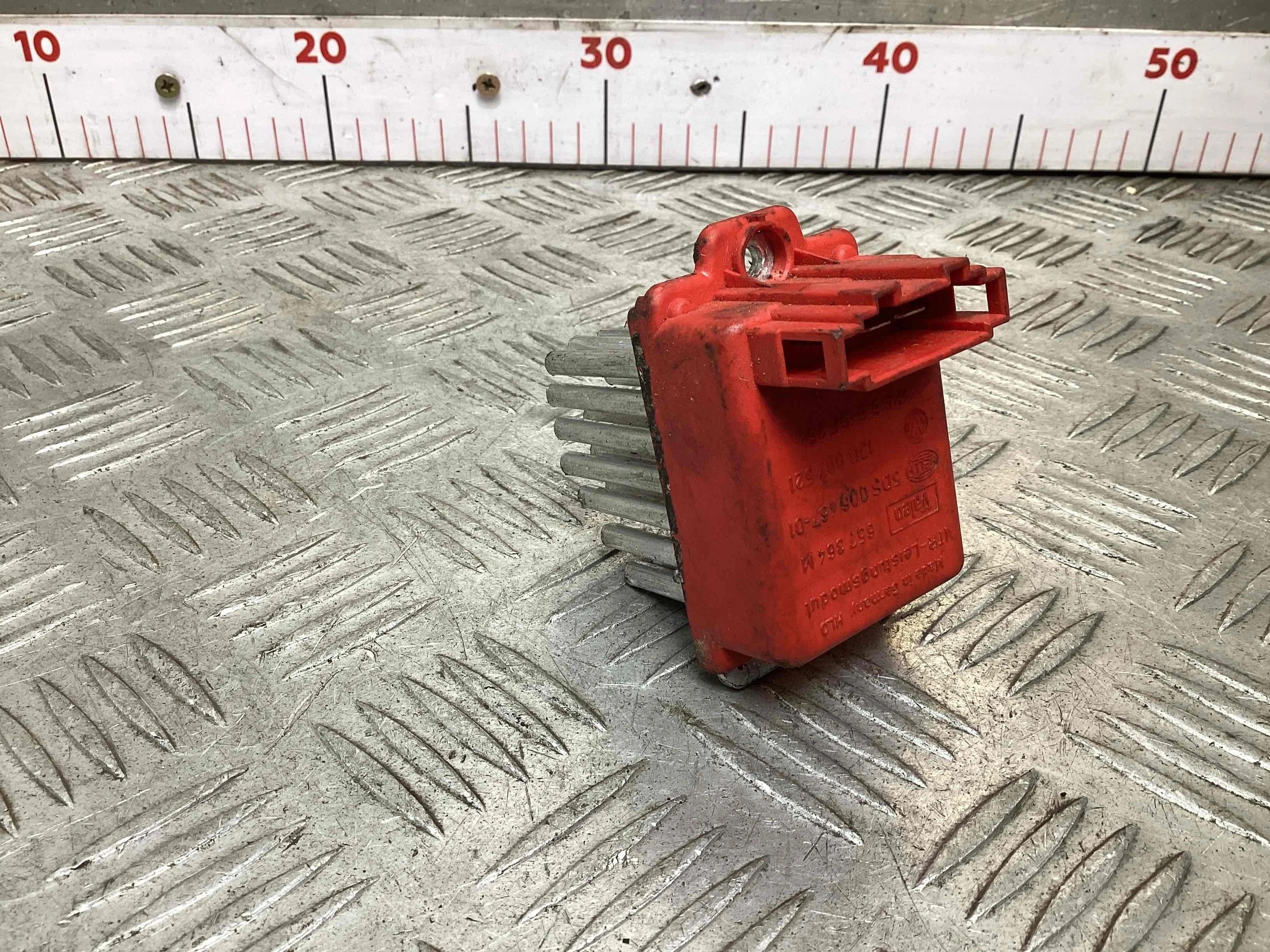 Сопротивление печки Volkswagen Golf Golf IV (1J) 1997-2004 2000 1,9 Дизель МКПП Хэтчбек.