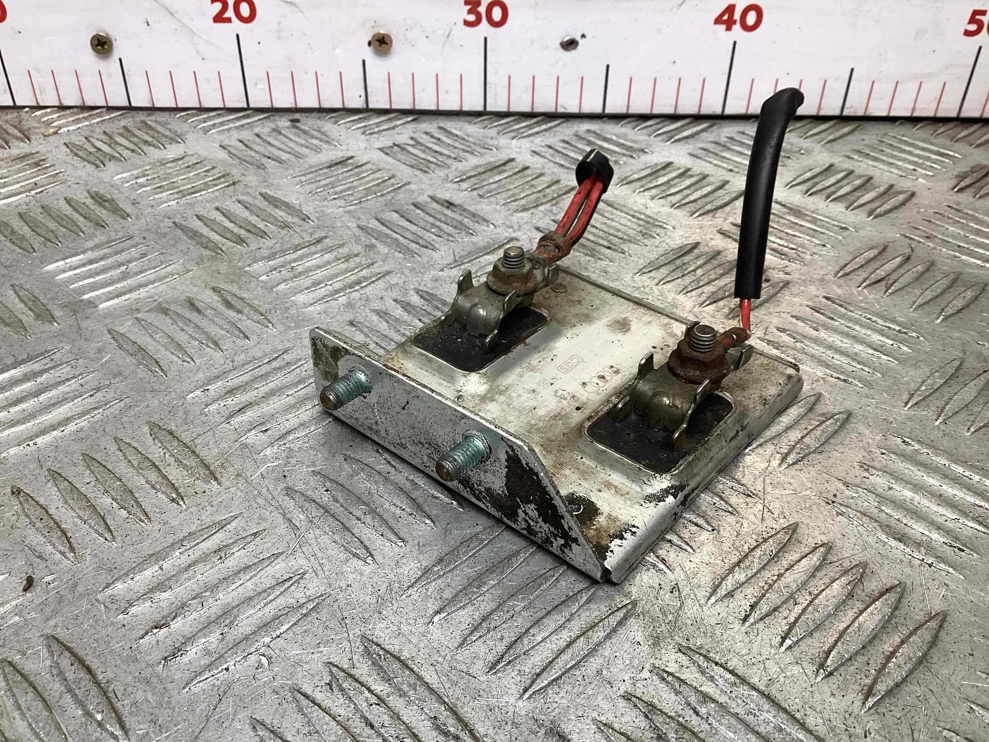 Сопротивление вентилятора охлаждения Volkswagen Passat Passat B5 (3B) 1996-2000 1999 1,9 Дизель МКПП Универсал.