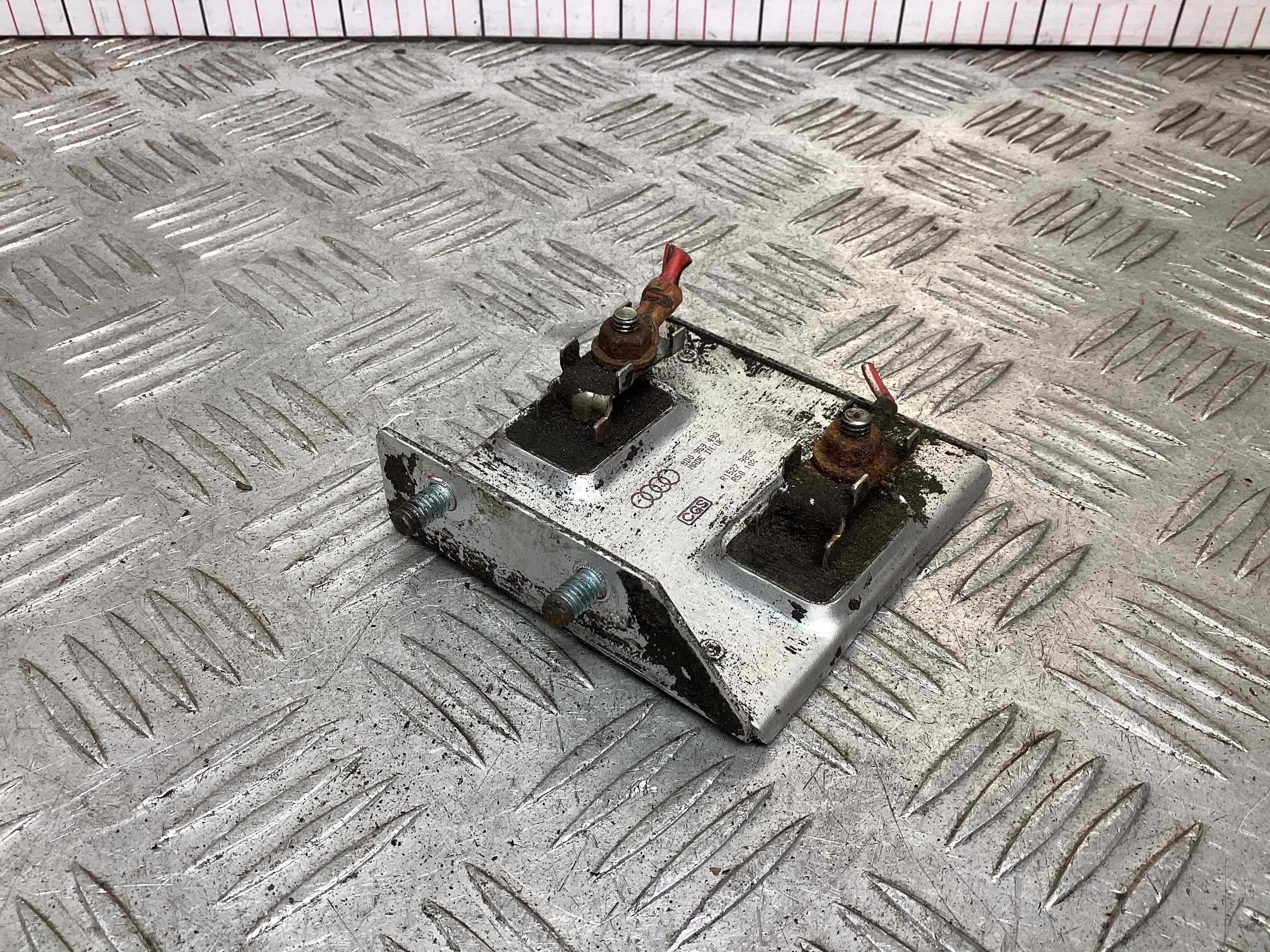 Сопротивление вентилятора охлаждения Volkswagen Passat Passat B5 (3B) 1996-2000 1998 1,9 Дизель МКПП Универсал.