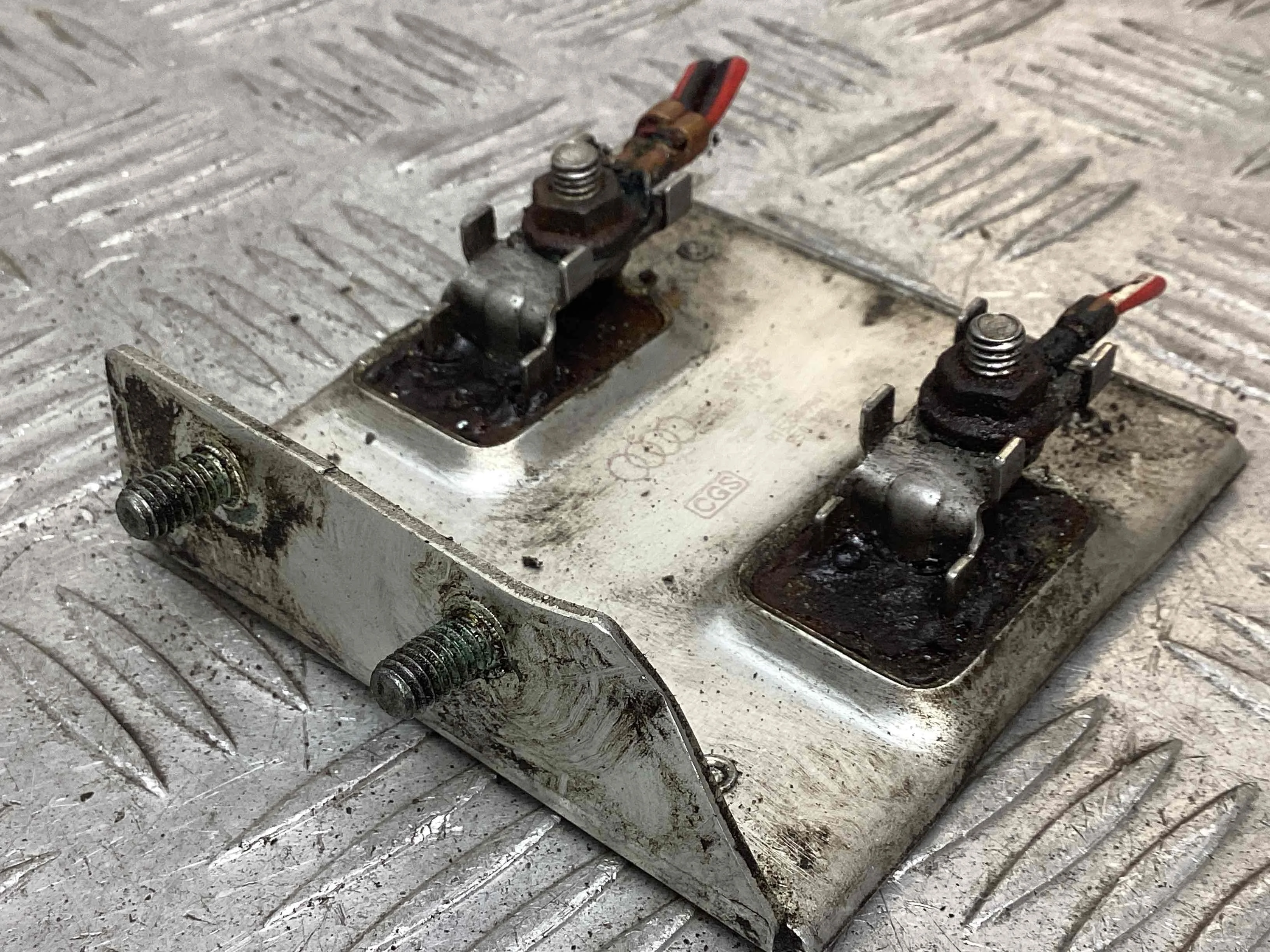 Сопротивление вентилятора охлаждения Volkswagen Passat Passat B5+ (3B) 2000-2005 рестайлинг 2000 1,9 Дизель МКПП Седан.