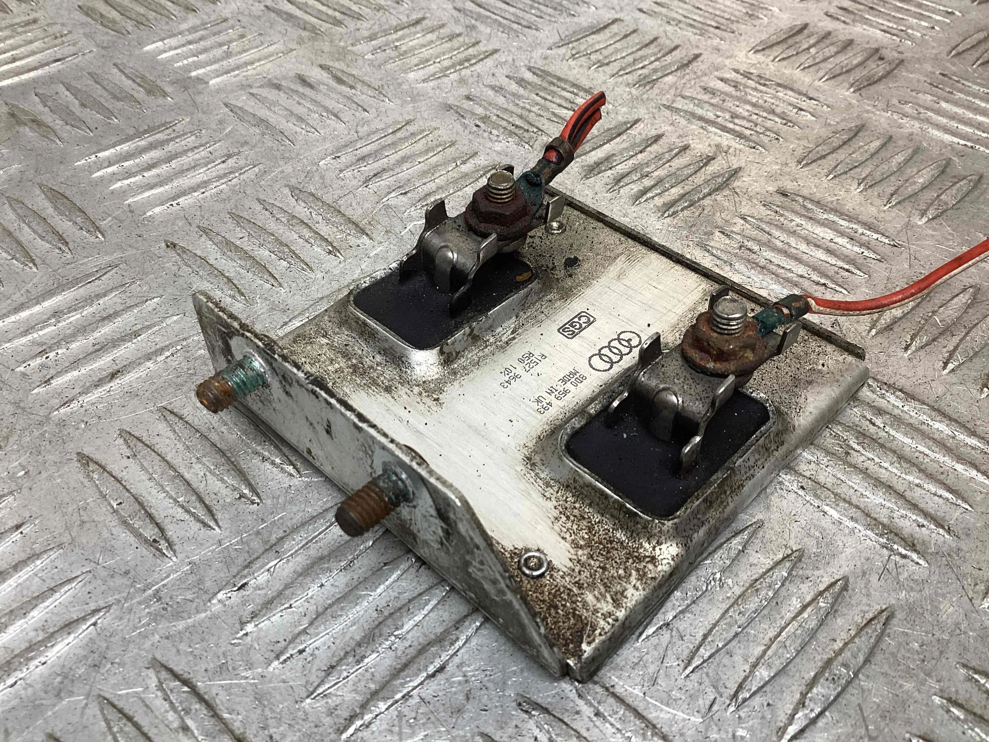 Сопротивление вентилятора охлаждения Audi A4 A4 B5 (8D) 1994-1999 1997 1,9 Дизель МКПП Седан.