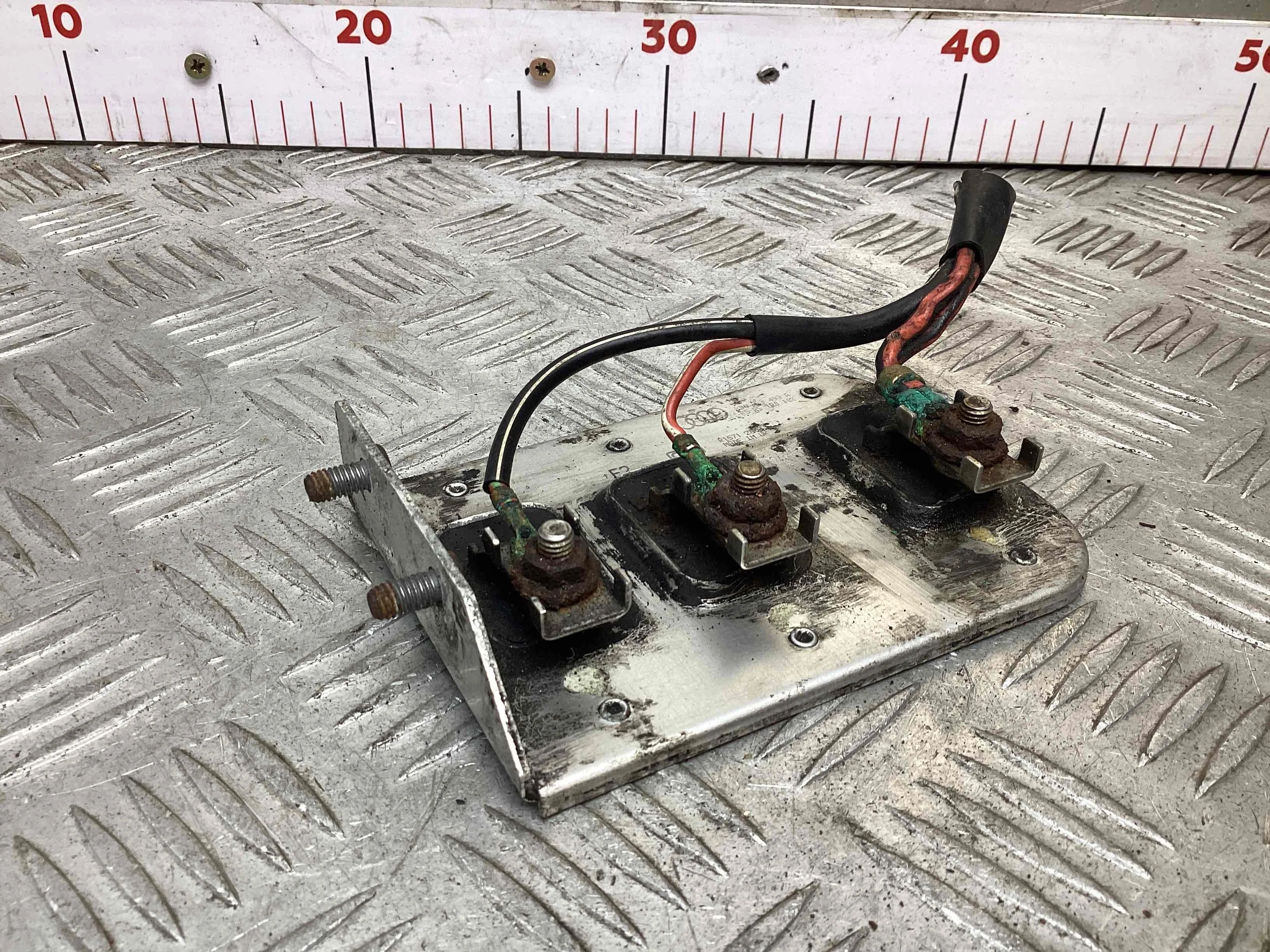 Сопротивление вентилятора охлаждения Volkswagen Passat Passat B5+ (3B) 2000-2005 рестайлинг 2003 1,9 Дизель МКПП Седан.