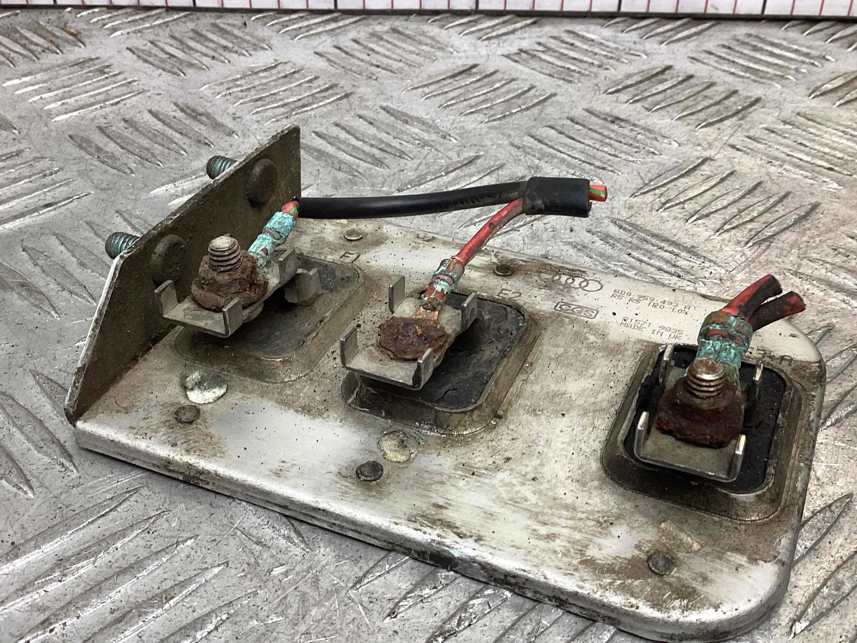 Сопротивление вентилятора охлаждения Volkswagen Passat Passat B5 (3B) 1996-2000 1998 1,9 Дизель МКПП Универсал.