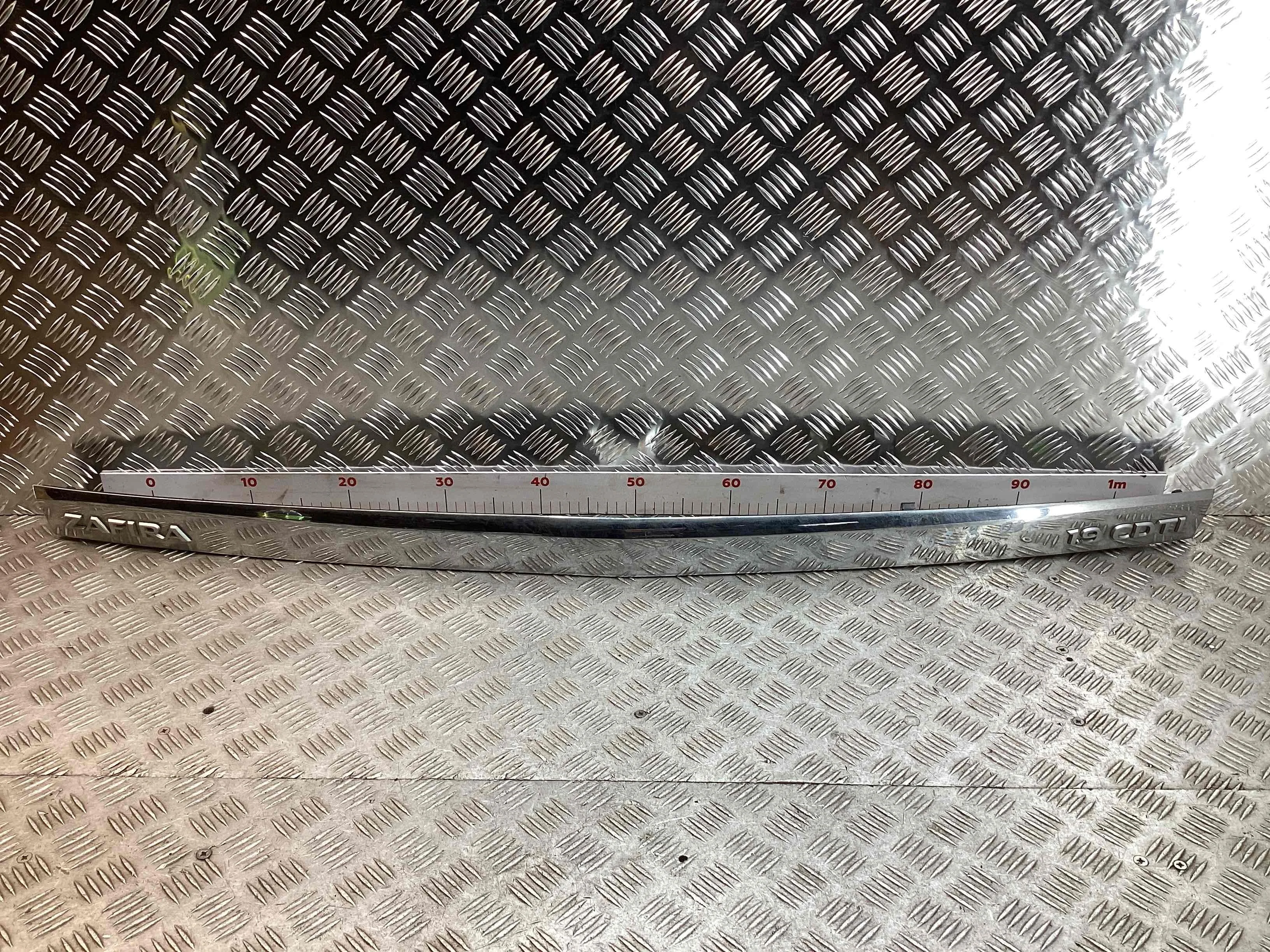 Накладка подсветки номера Opel Zafira Zafira B 2005-2008 2006 1,9 Дизель