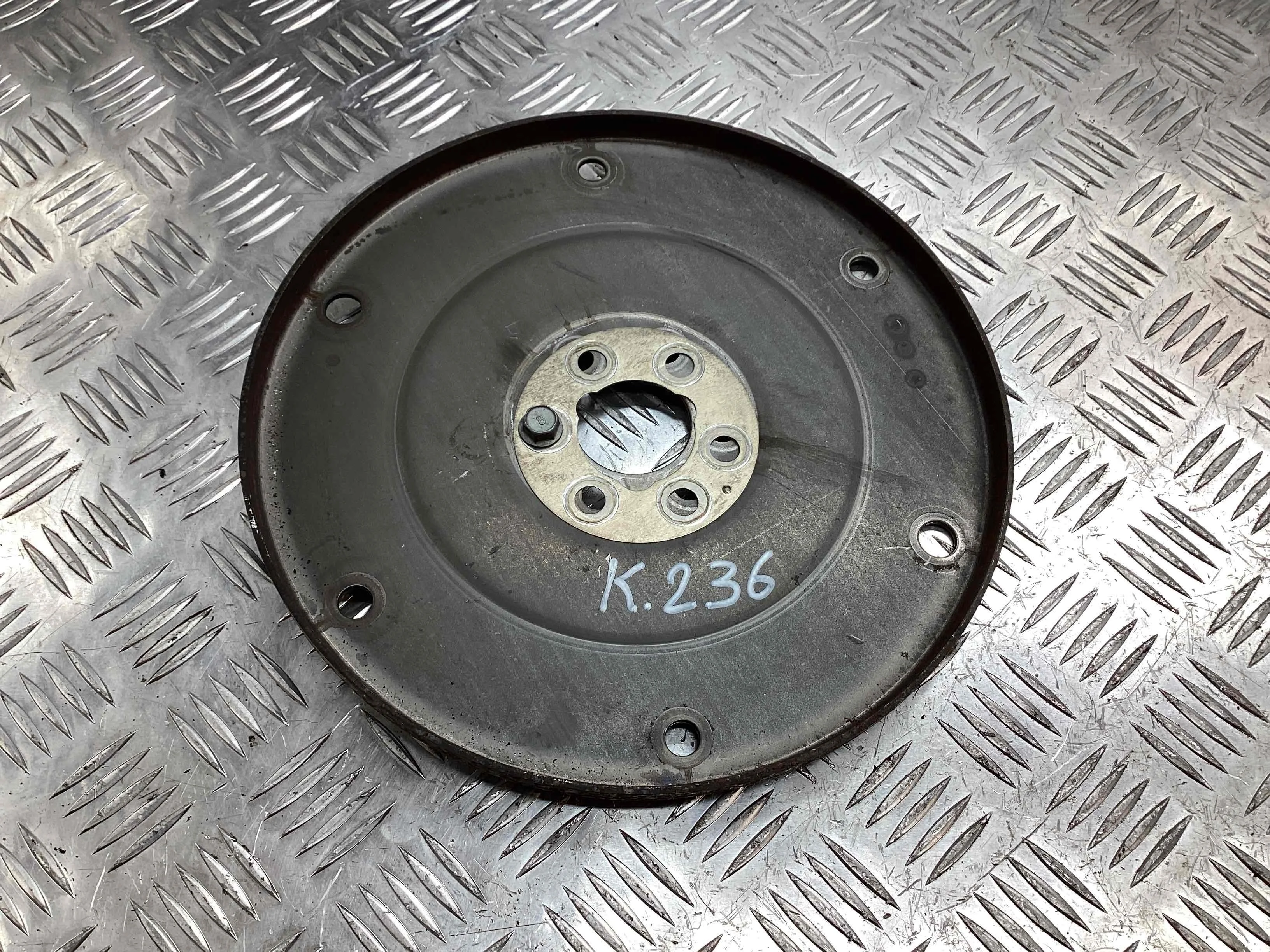 Маховик АКПП (драйв плата) Volkswagen Golf Golf V (1K) 2004-2009 2006 1,6 Бензин АКПП Хэтчбек 3дв.