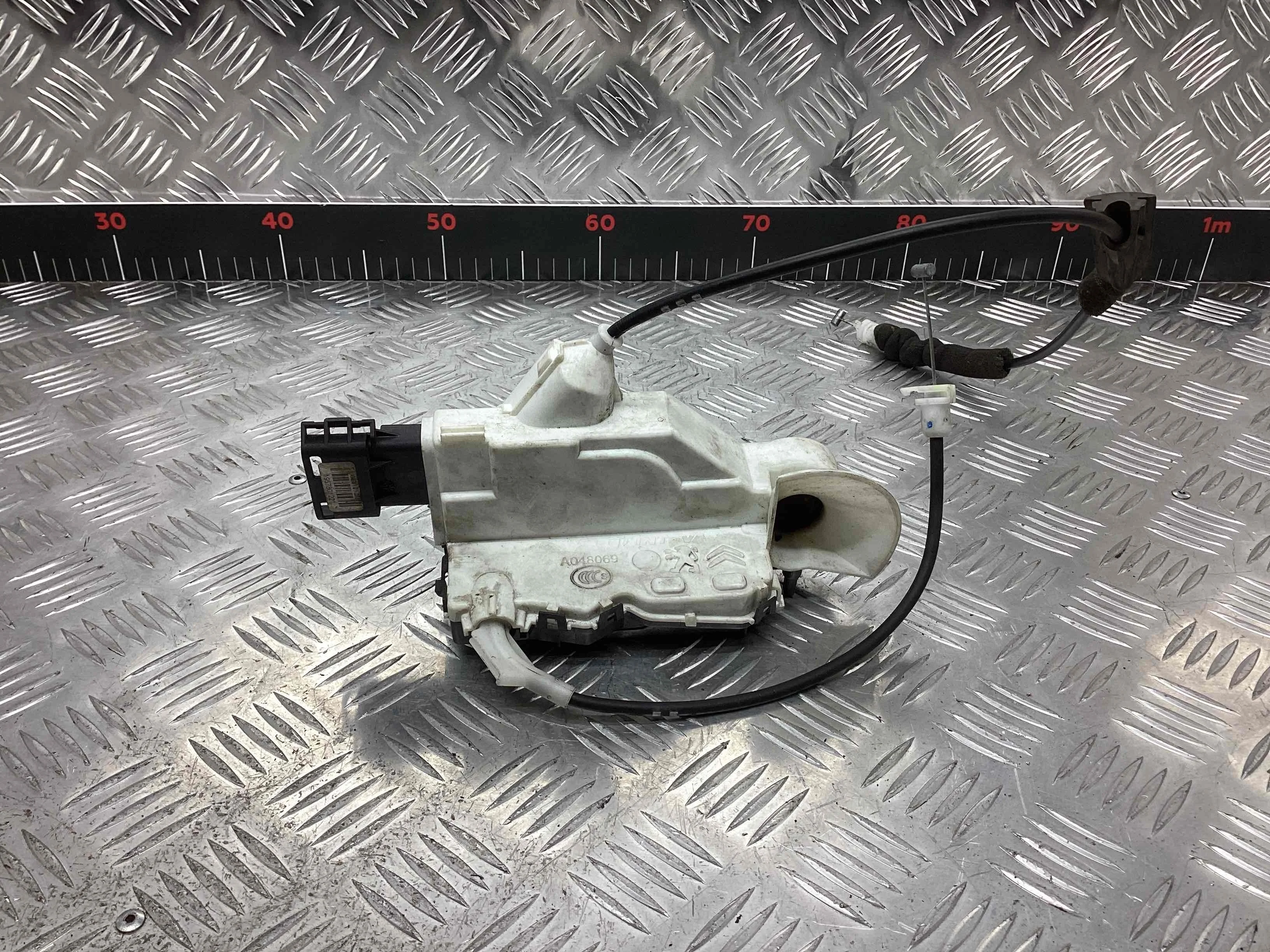 Замок двери передней левой Peugeot 3008 3008 I 2010-2017 2013 1,6 Дизель МКПП 6ст. Хэтчбек 5дв.