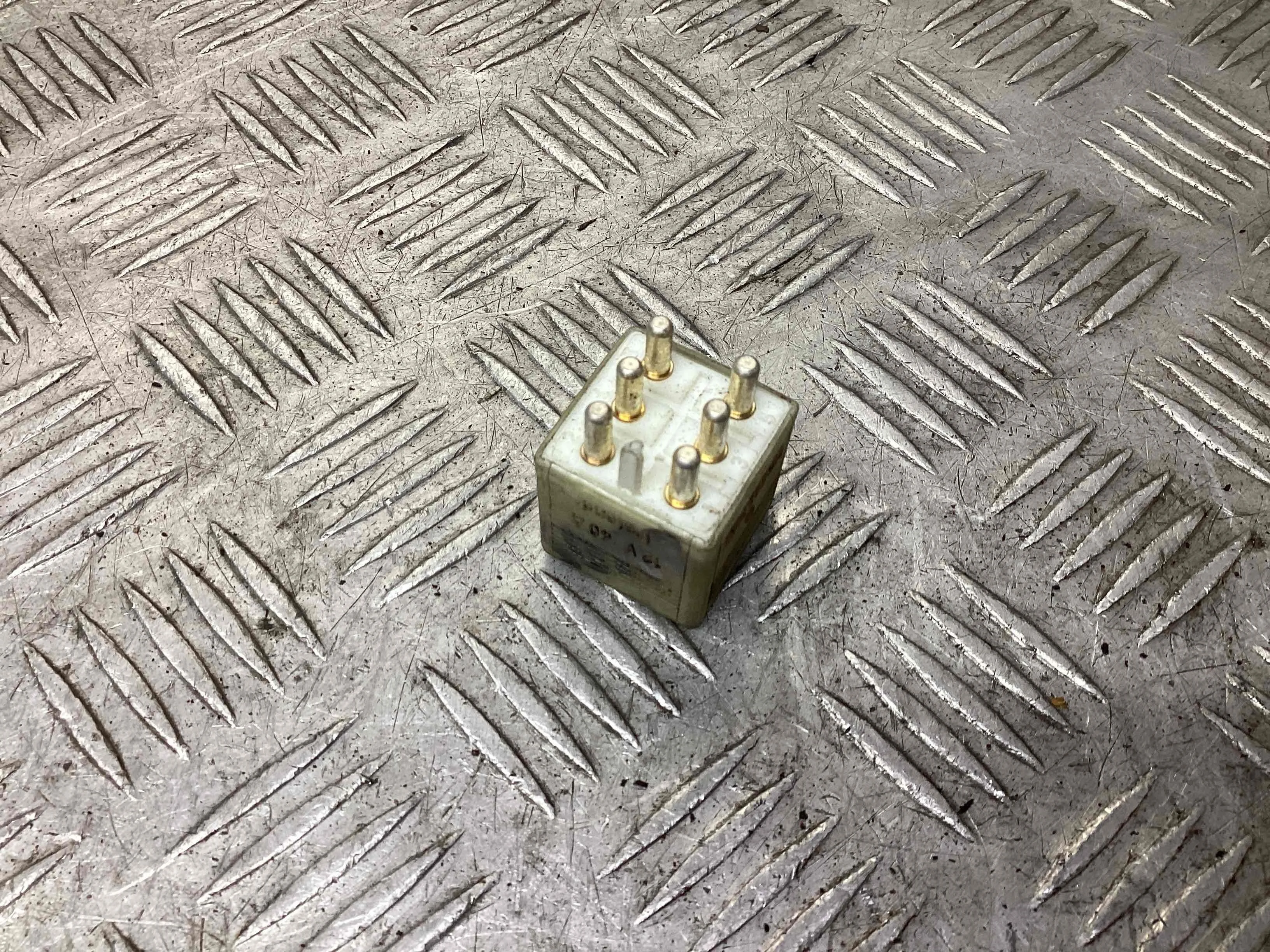 Реле (прочие) Mercedes E (W124) 1985-1996  1994