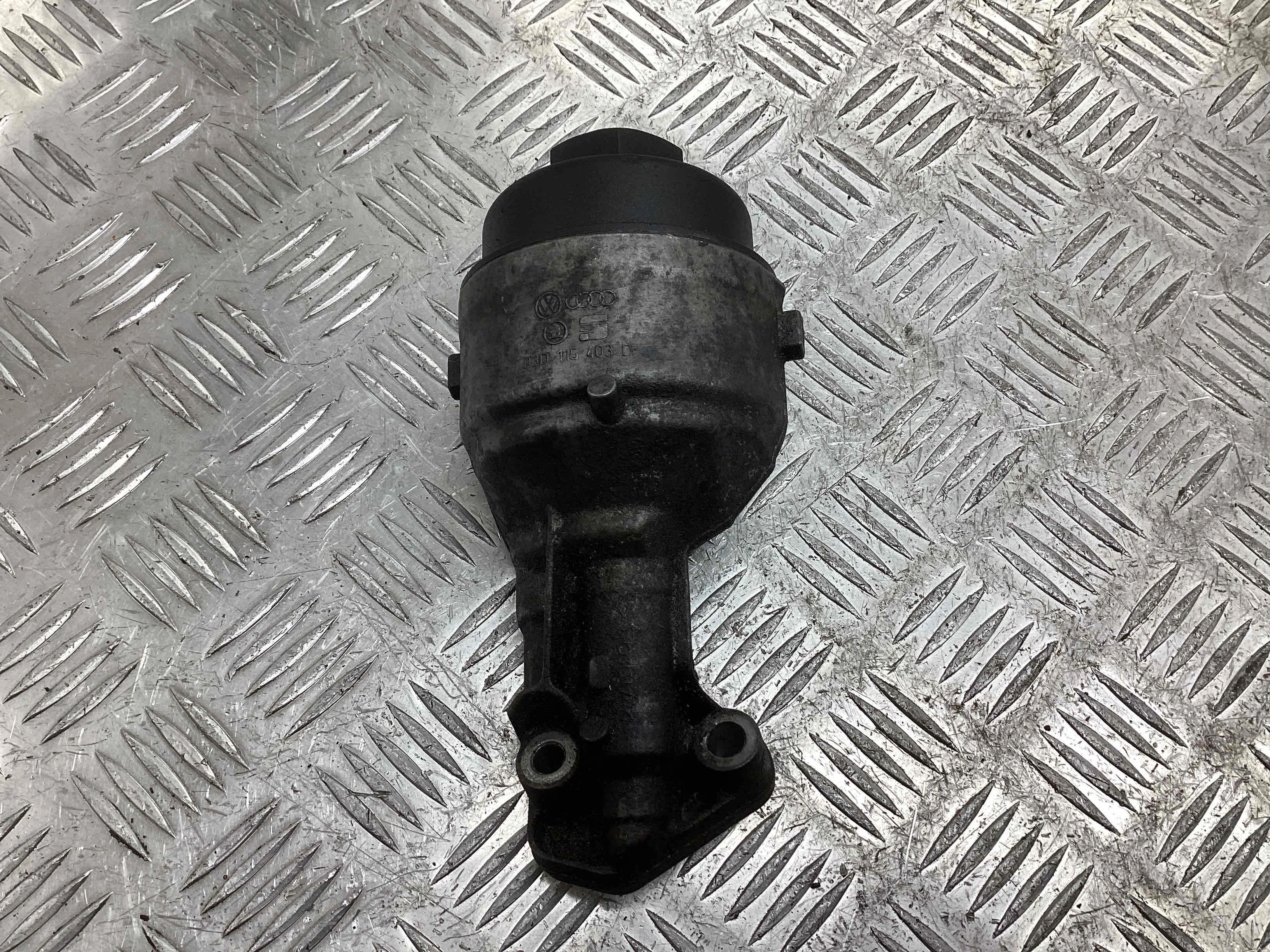 Корпус масляного фильтра Volkswagen Polo Polo IV (9N) 2005-2009 рестайлинг 2008 1,2 Бензин