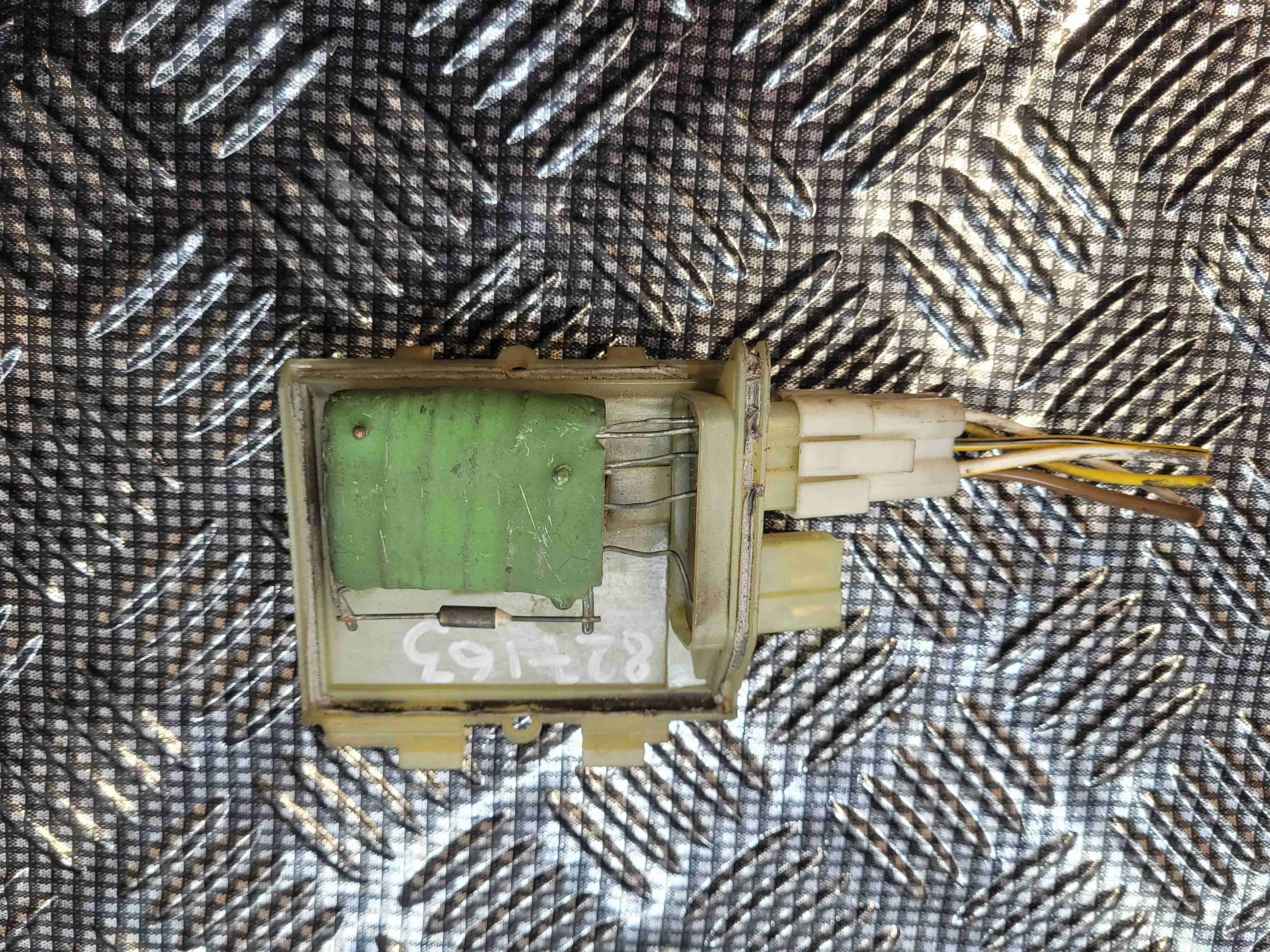 Сопротивление печки Volkswagen Passat Passat B3 1988-1993 1991 1,8 Бензин МКПП Седан.