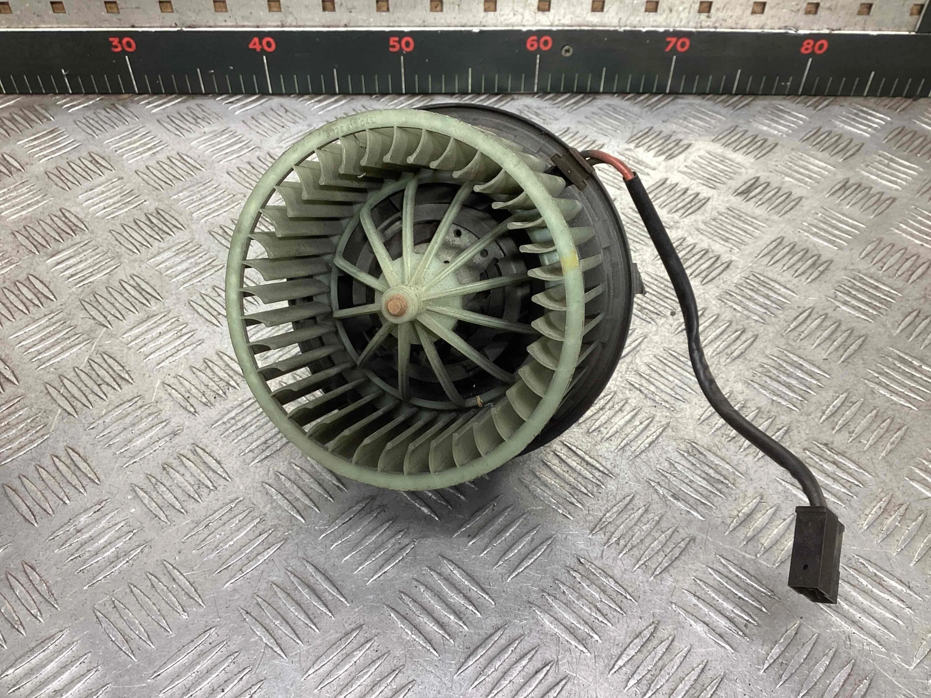 Моторчик печки Audi 80 80 B4 (8C) 1991-1995 1993 2,0 Бензин МКПП Седан.