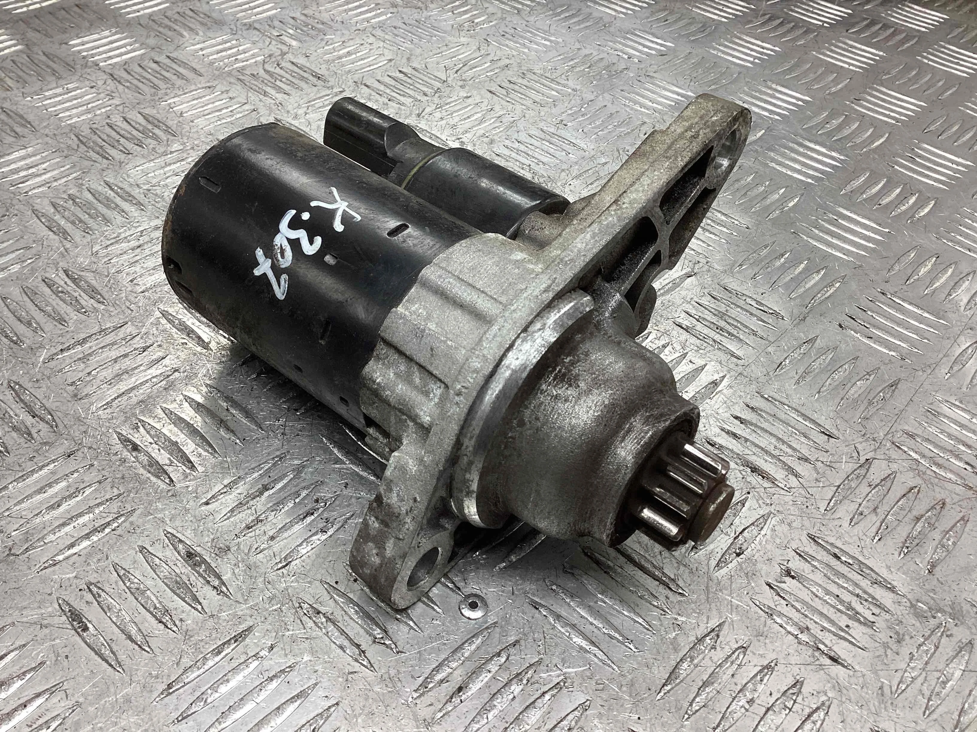 Стартер Audi A3 A3 II (8P) 2003-2005 2004 1,6 Бензин МКПП 6ст. Хэтчбек 3дв.