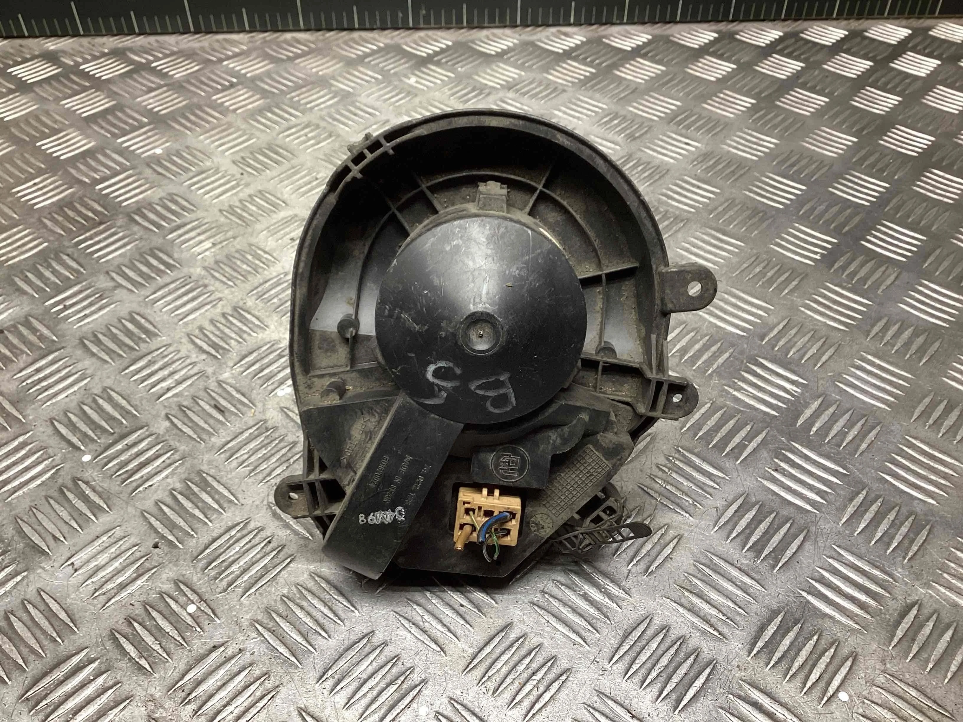 Моторчик печки Audi A4 A4 B5 (8D) 1994-1999 1997 1,6 Бензин МКПП Седан.