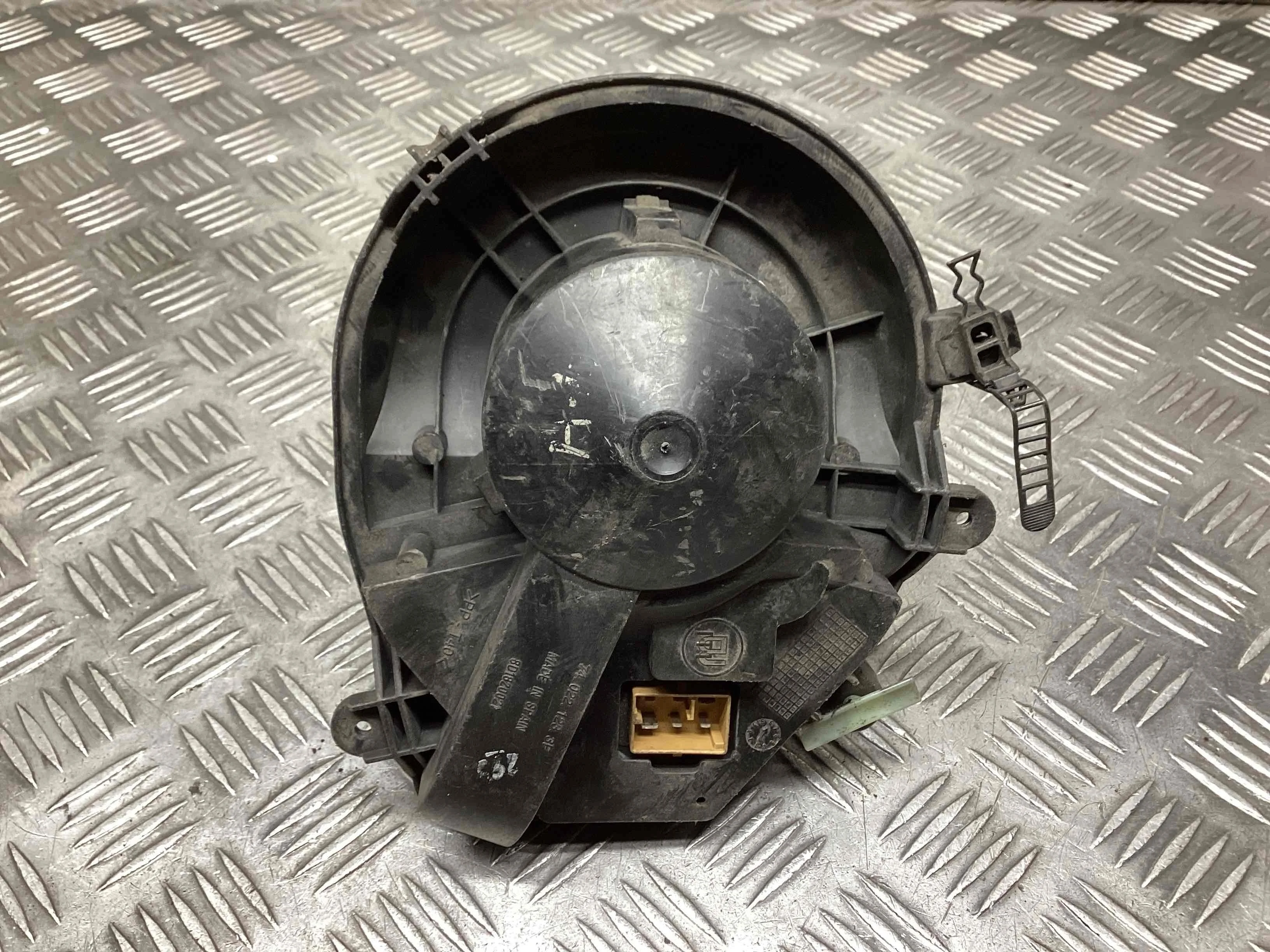 Моторчик печки Audi A4 A4 B5 (8D) 1994-1999 1997 1,6 Бензин МКПП Седан.