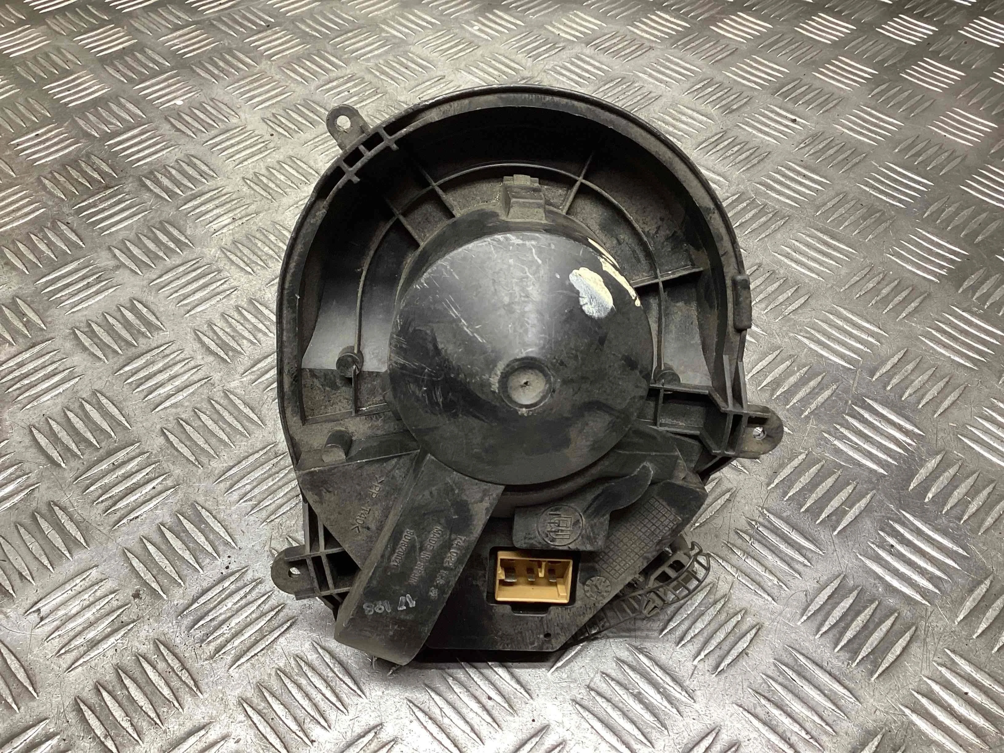 Моторчик печки Audi A4 A4 B5 (8D) 1994-1999 1997 1,9 Дизель МКПП Универсал.