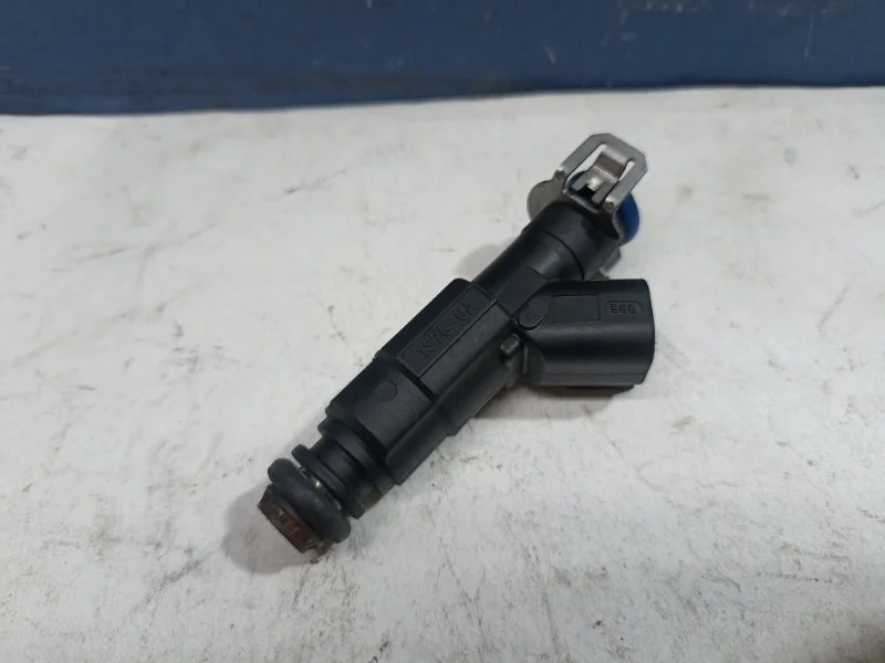 Форсунка топливная Ford Focus 2 2008 1149958 1.8 QQDB