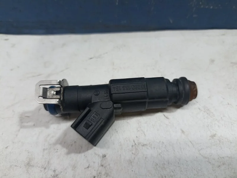 Форсунка топливная Ford Focus 2 2008 1149958 1.8 QQDB