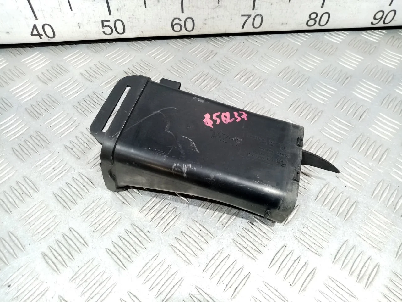 [Б/У] Воздуховод - Маленькая трещинка [ХОРОШЕЕ] [Код: 00611032 ]