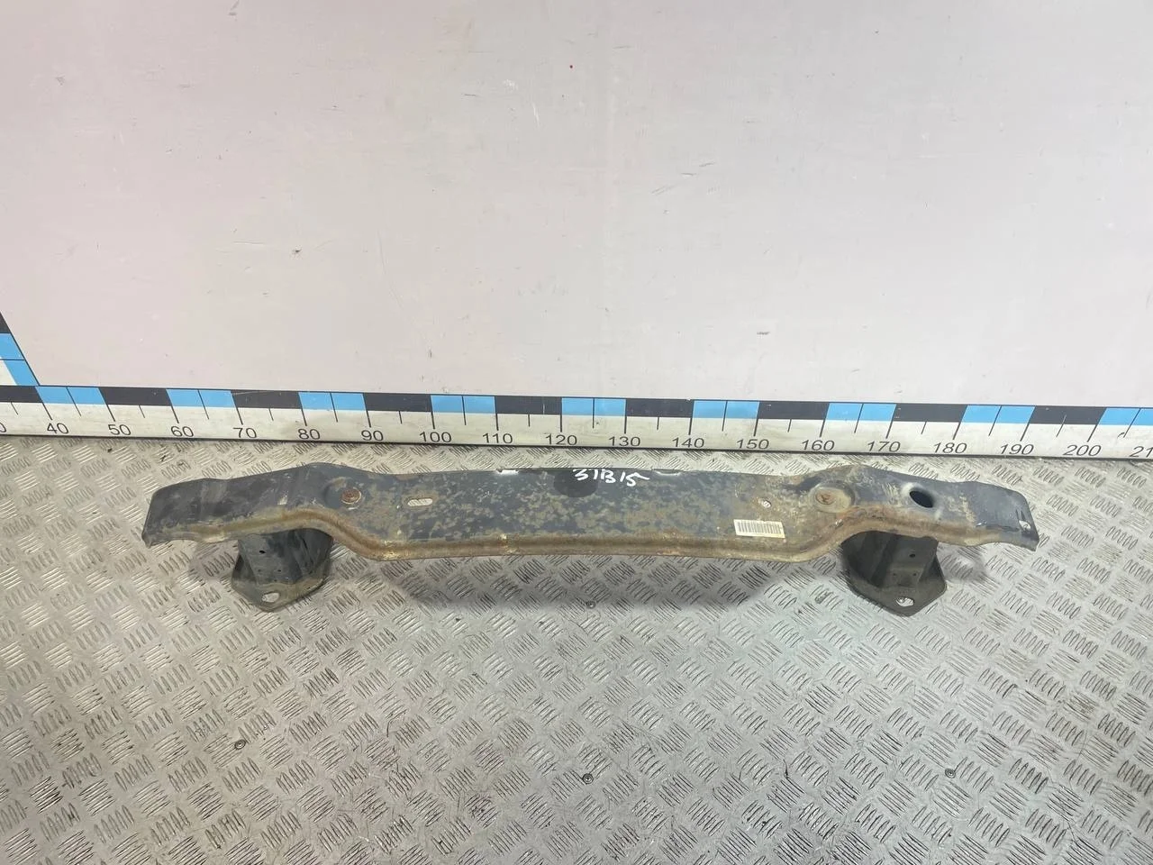 [Б/У] Усилитель заднего бампера [Код: 00609789 ]