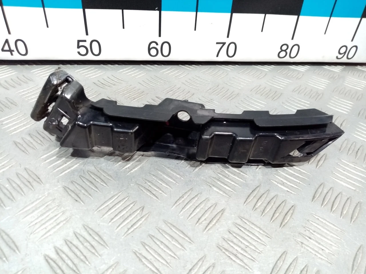 [Б/У] Направляющая заднего бампера левая W213 [Код: 00614053 ]