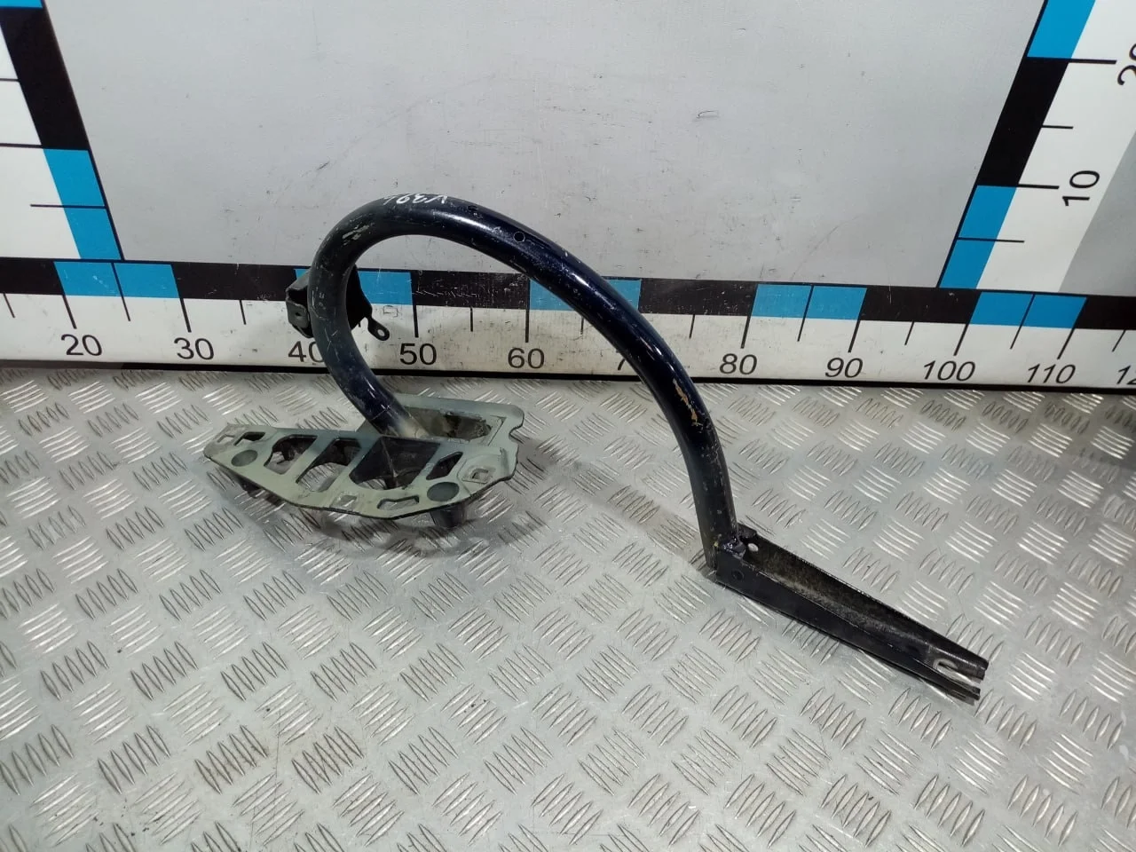 [Б/У] Петля крышки багажника левая [Код: 00610925 ]