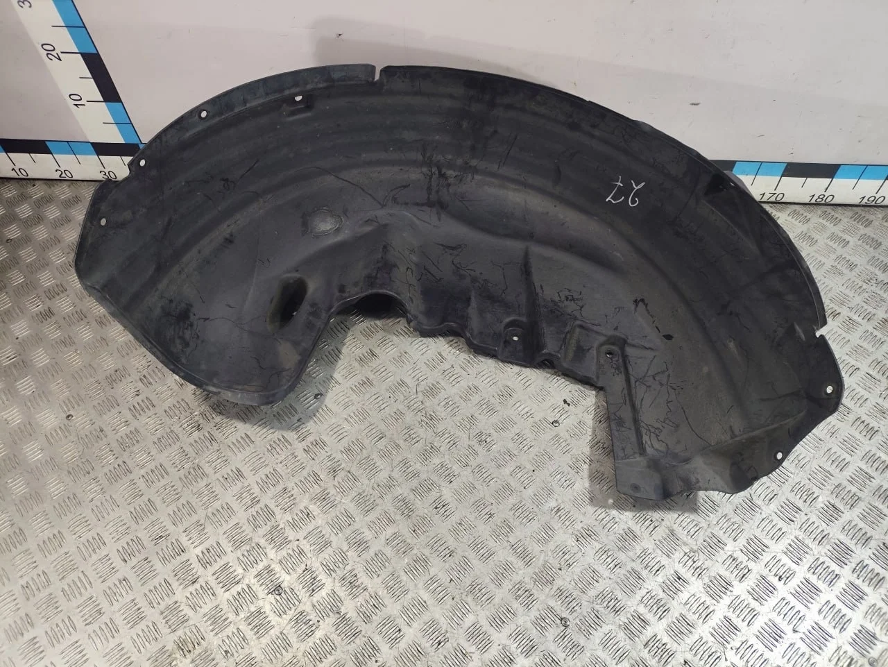 [Б/У] Подкрылок задний правый [Код: 00611771 ]