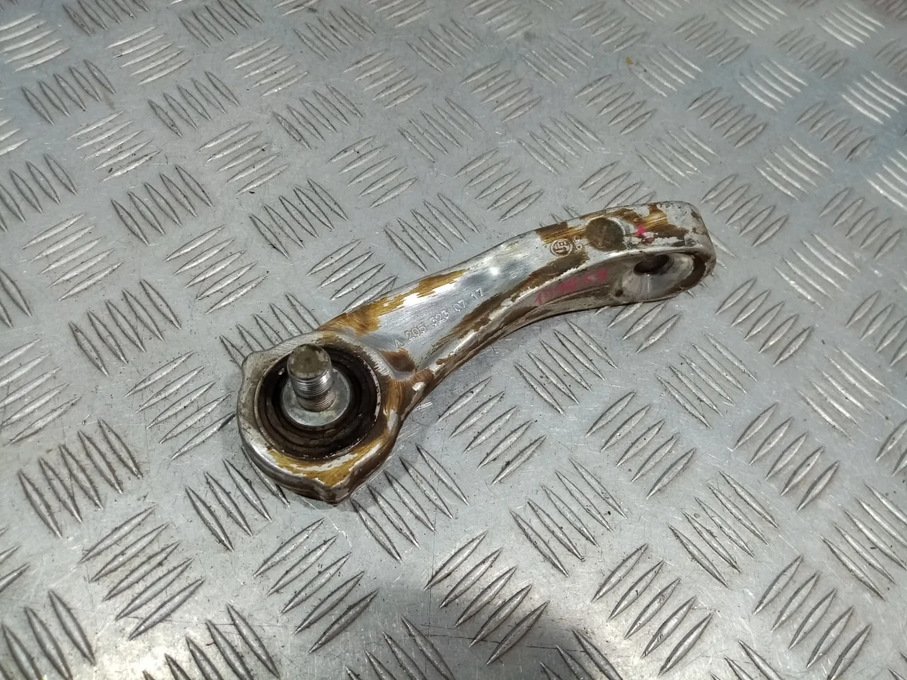 [Б/У] Стойка переднего стабилизатора левая [Код: 00610923 ]