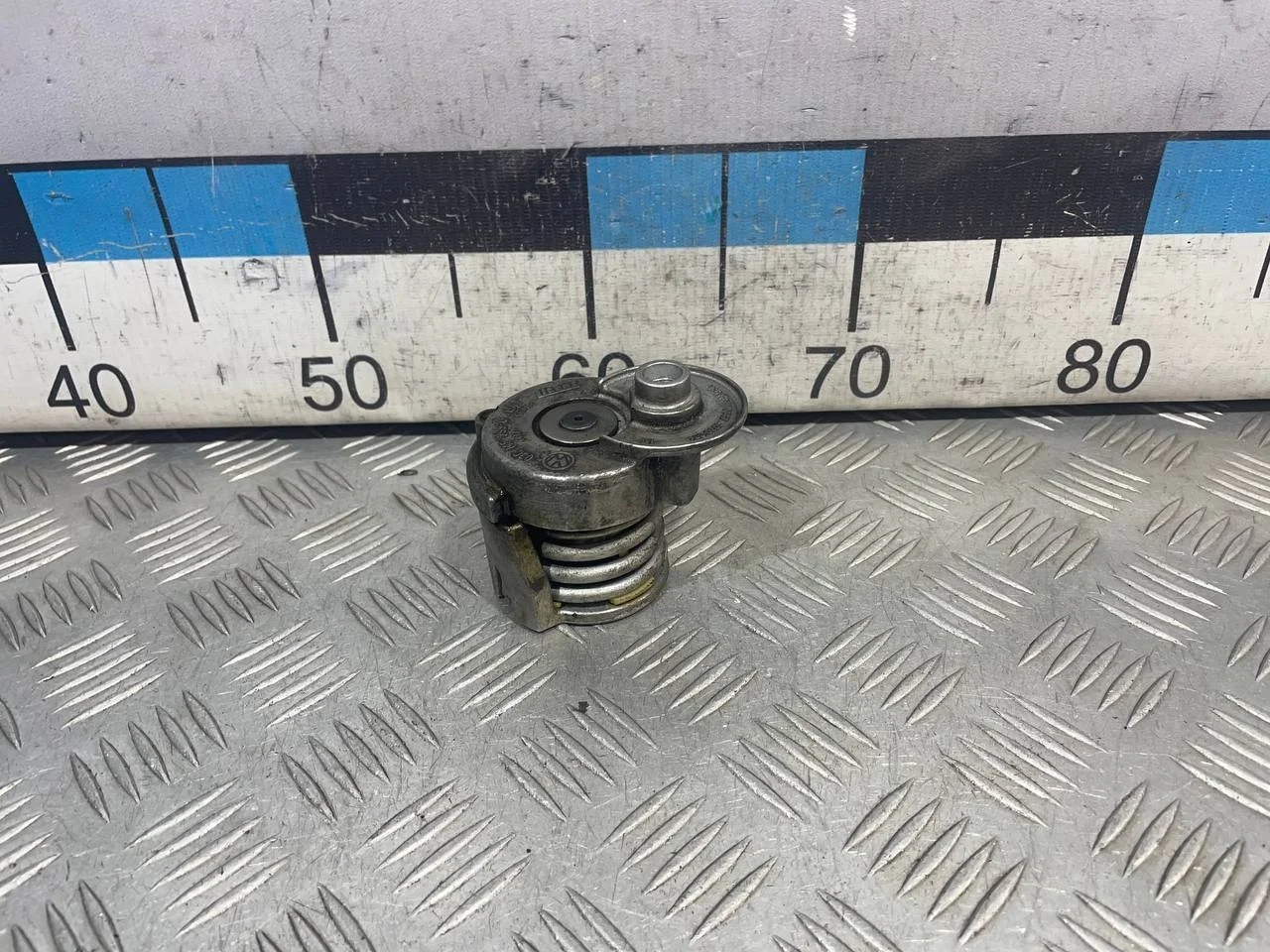 [Б/У] Натяжитель ремня [Код: 00611449 ]