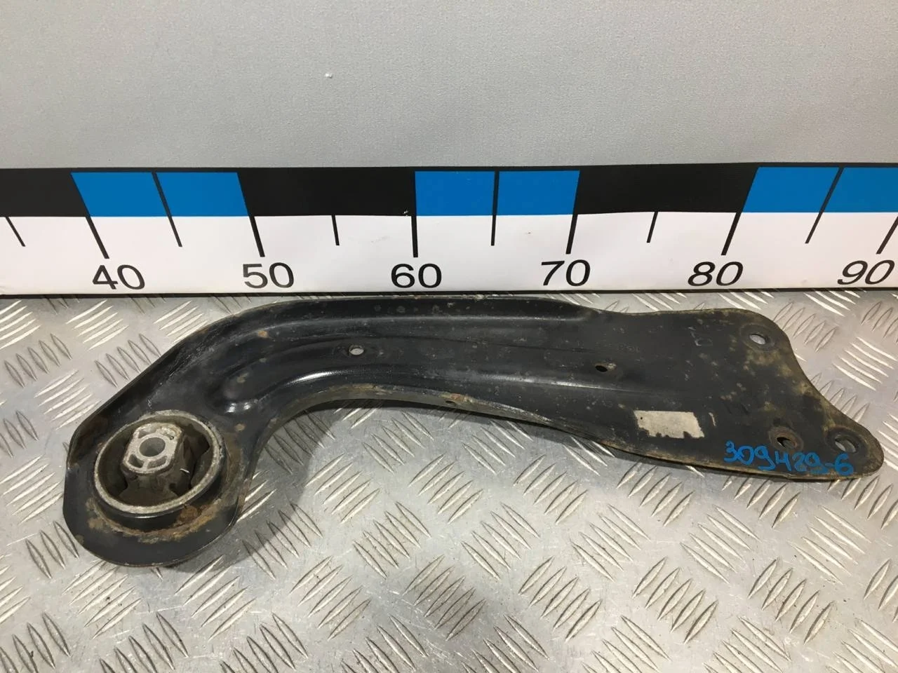 [Б/У] Рычаг задний продольный левый Audi VW [Код: 00613937 ]