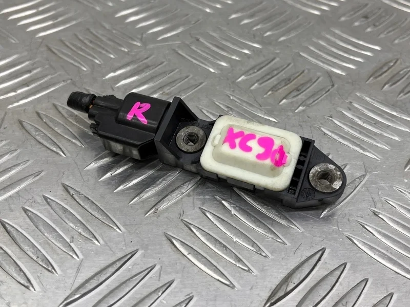 Датчик удара Volvo XC90