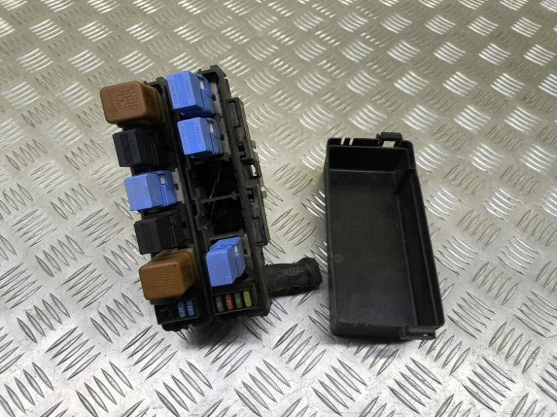 Блок предохранителей Nissan Pathfinder (R51M) 2004-2013 2010 252309F920 ВНЕДОРОЖНИК 2.5 D YD25DDTI