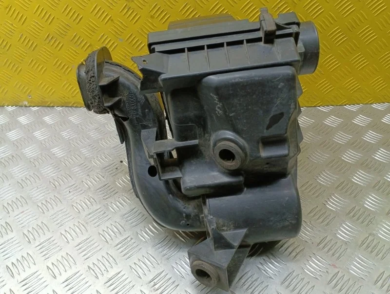 Корпус воздушного фильтра Nissan Pathfinder (R51M) 2004-2013 2010 165005X00A ВНЕДОРОЖНИК 2.5 D YD25DDTI