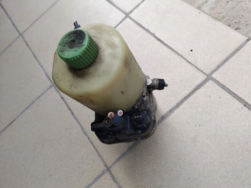 Насос эгур Volkswagen Polo 2009-2015