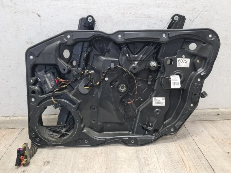 Стеклоподъемник VW Touareg NF 2010 7P