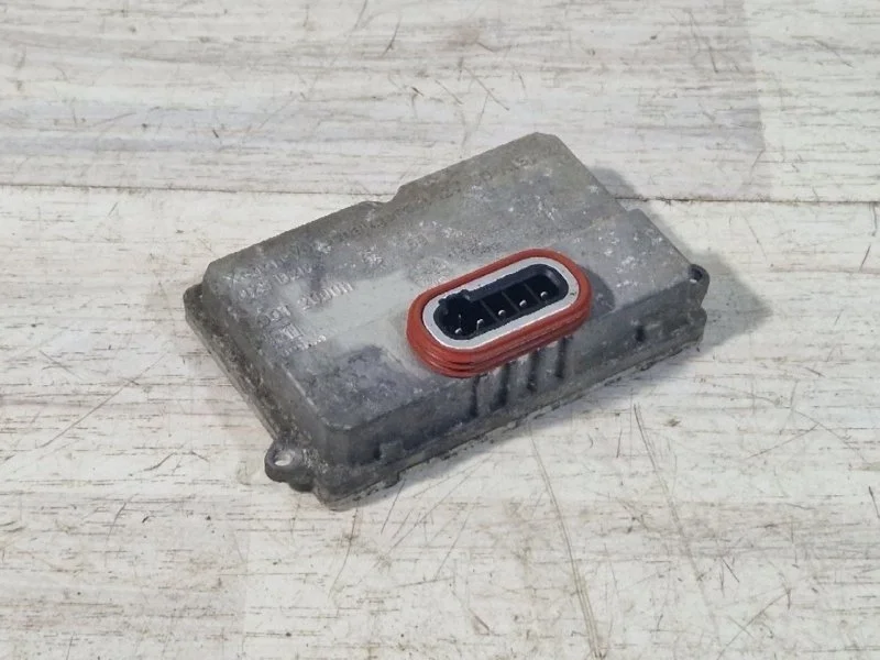 Блок розжига ксеноновой лампы BMW 5 E60 2004