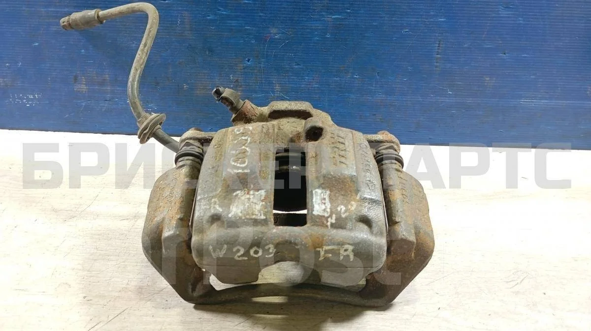 Суппорт передний Mercedes (Мерседес) Ц-класс W203