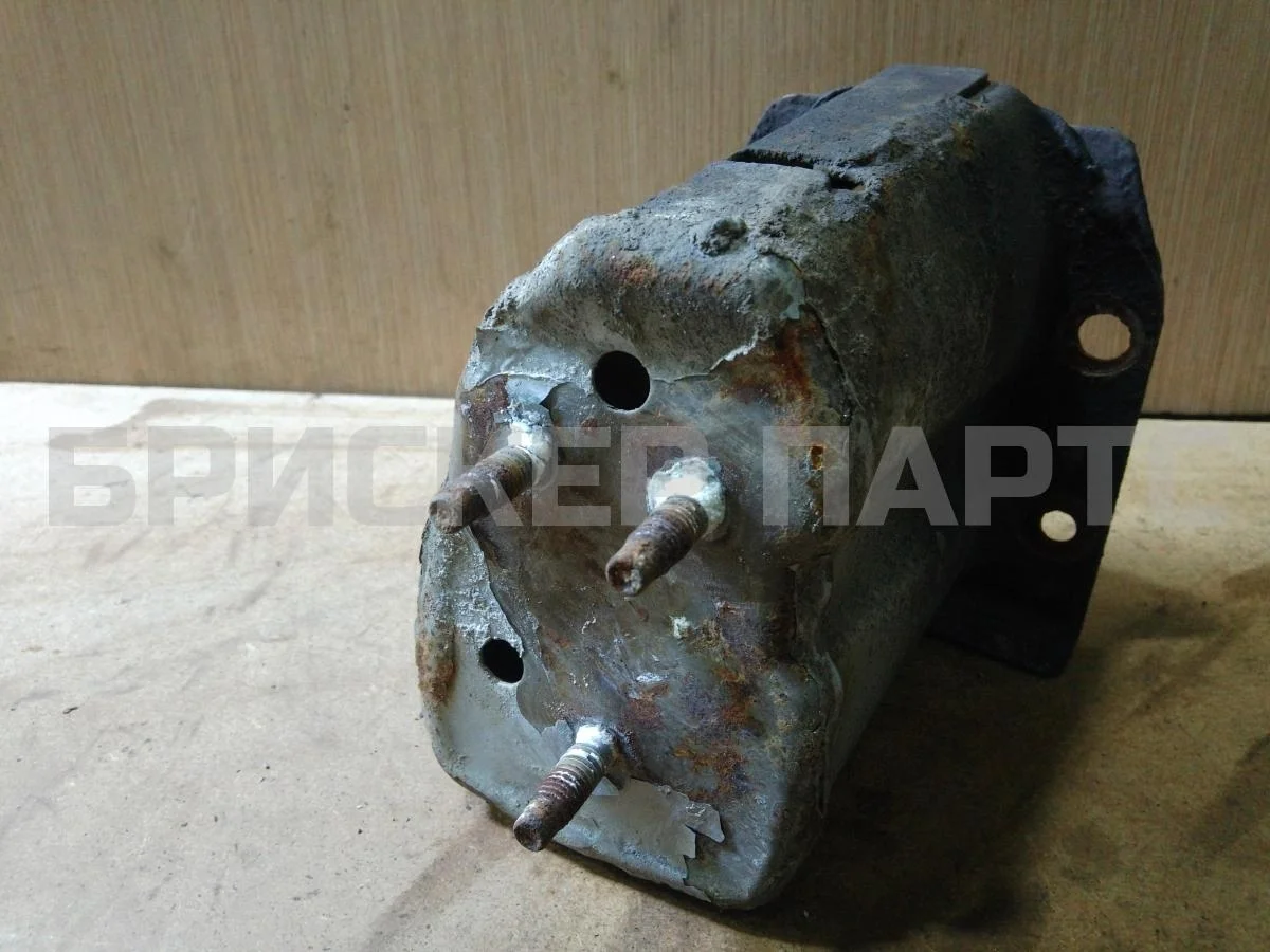 Кронштейн усилителя Ниссан Максима 5  A33