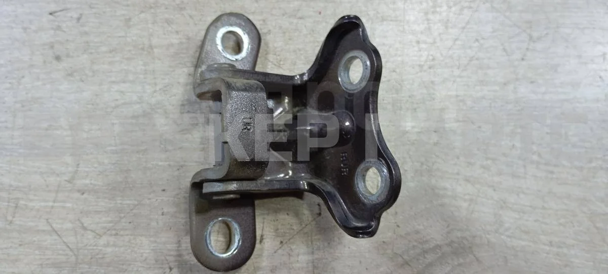 Петля двери зад правой Хендай Солярис 1рестайлинг