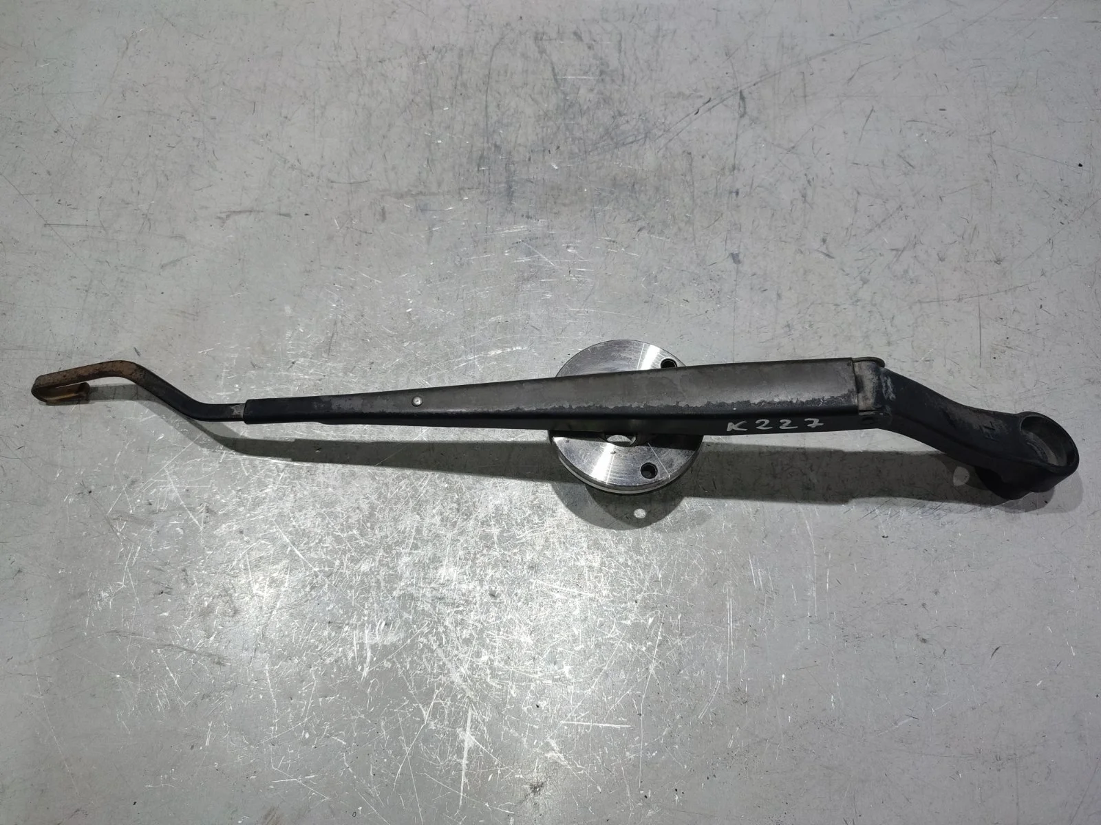 Поводок стеклоочистителя SsangYong Kyron 2012 D130