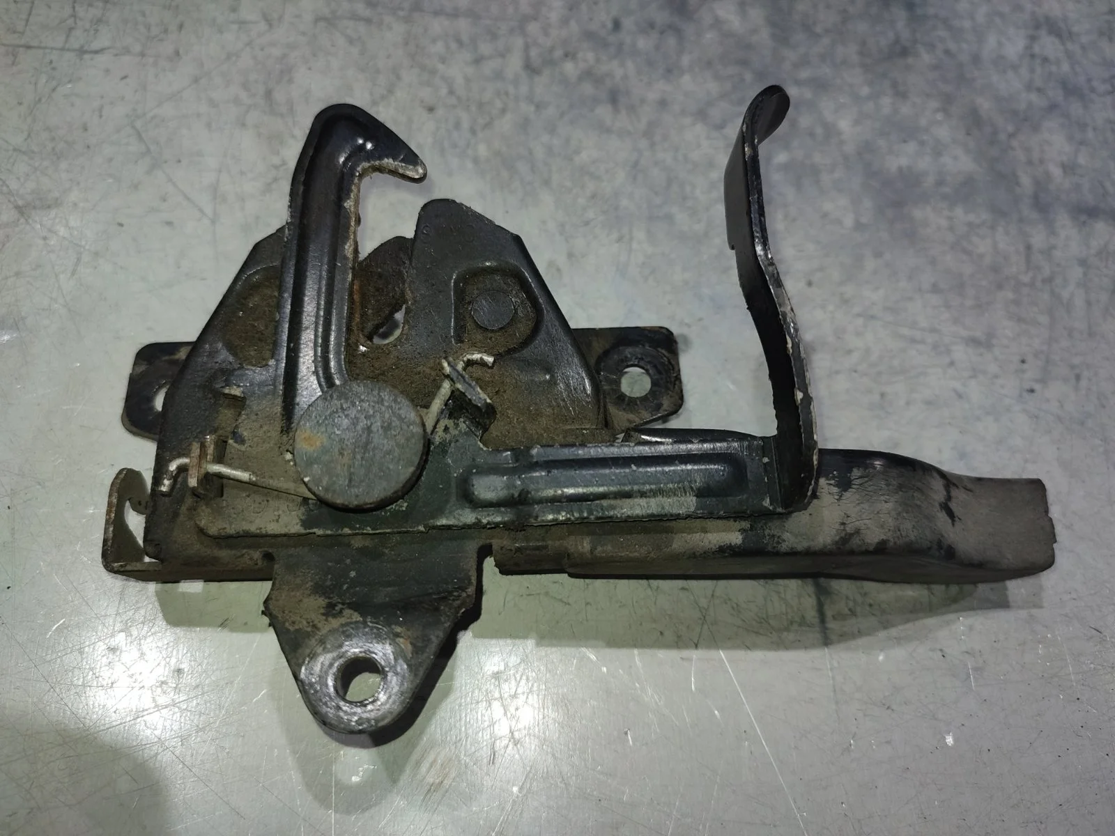 Замок капота SsangYong Kyron 2012 D130