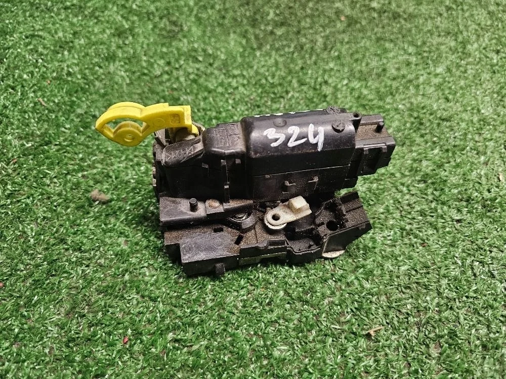 Замок двери Renault Sandero I