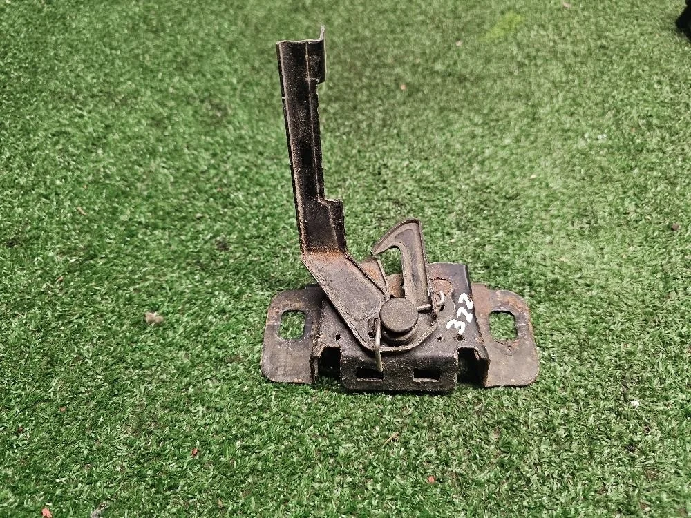 Замок капота для Chevrolet Cruze