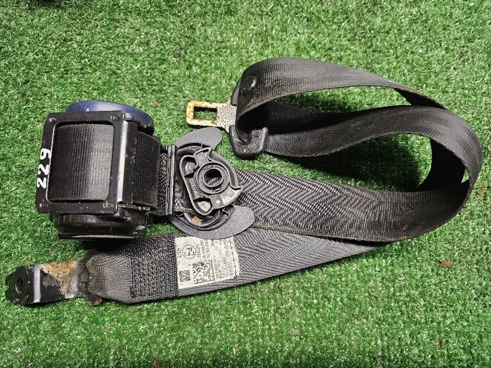 Ремень передний левый Volkswagen Polo