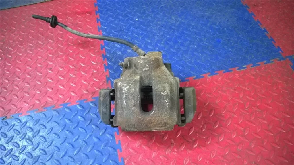 суппорт BMW X5 E53  M54B30 231 лс 3.0i