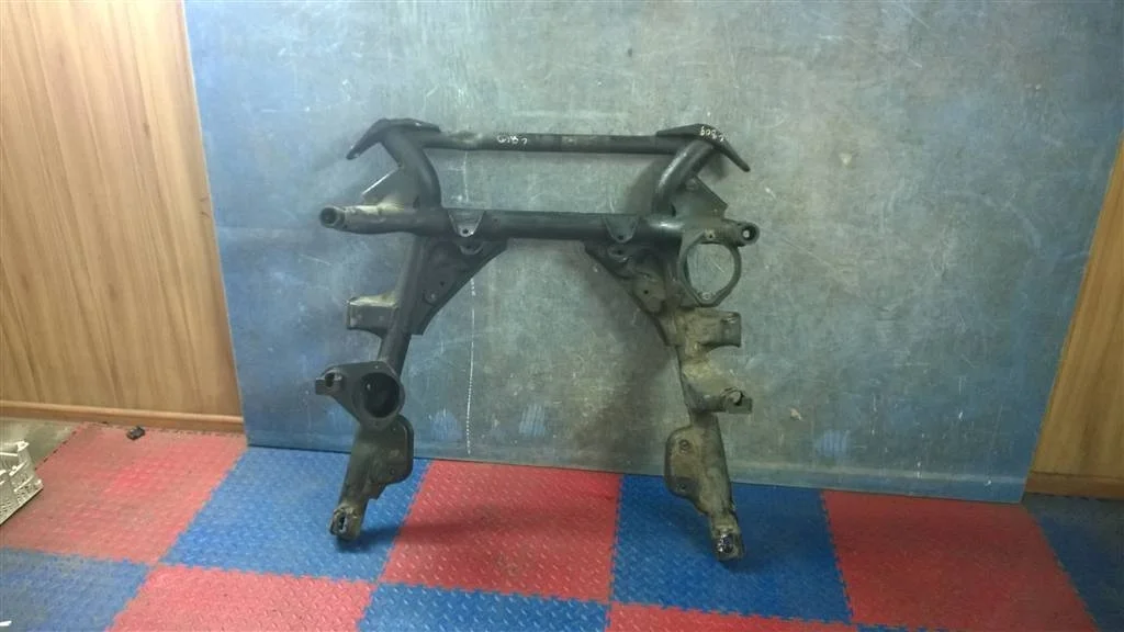 балка подмоторная BMW X5 E53  M54B30 231 лс 3.0i