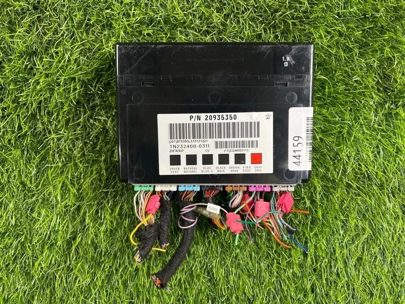 Блок комфорта Chevrolet Captiva 2011 20935350 C140 LE5