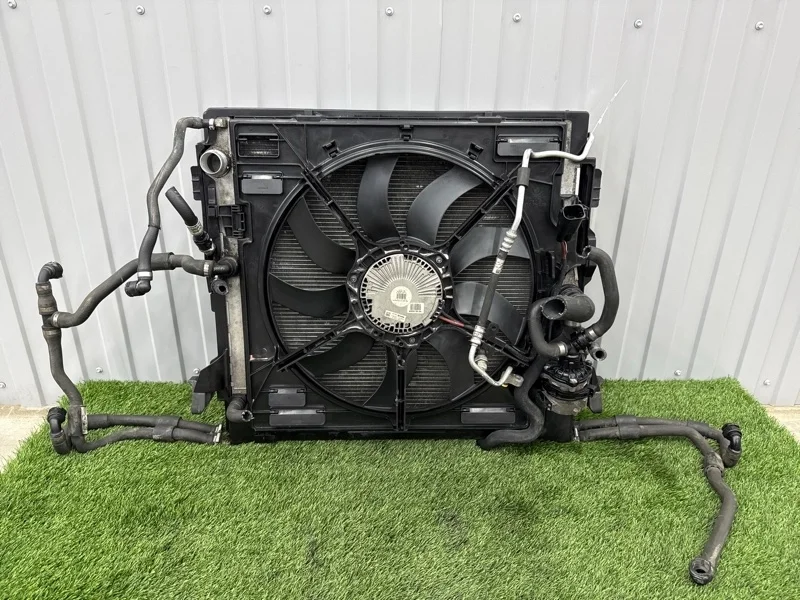 Пакет охлаждения BMW X6 M50dX 2013 17117589467 E71 N57D30C