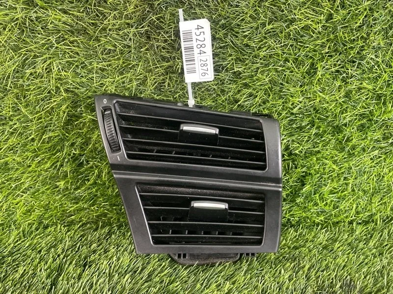 Дефлектор обдува салона BMW X6 M50dX 2013 64229227767 E71 N57D30C, левый