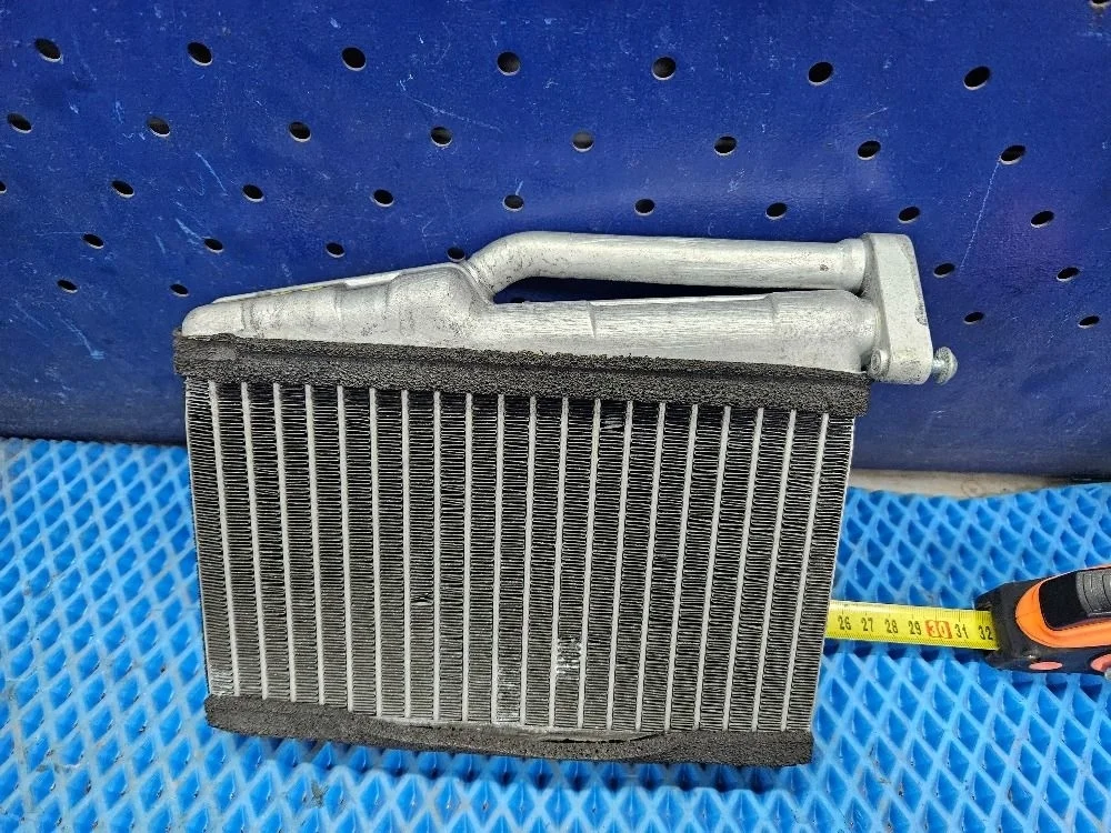 Радиатор отопителя Land Rover Range Rover III рестайлинг (2005—2009) б.у