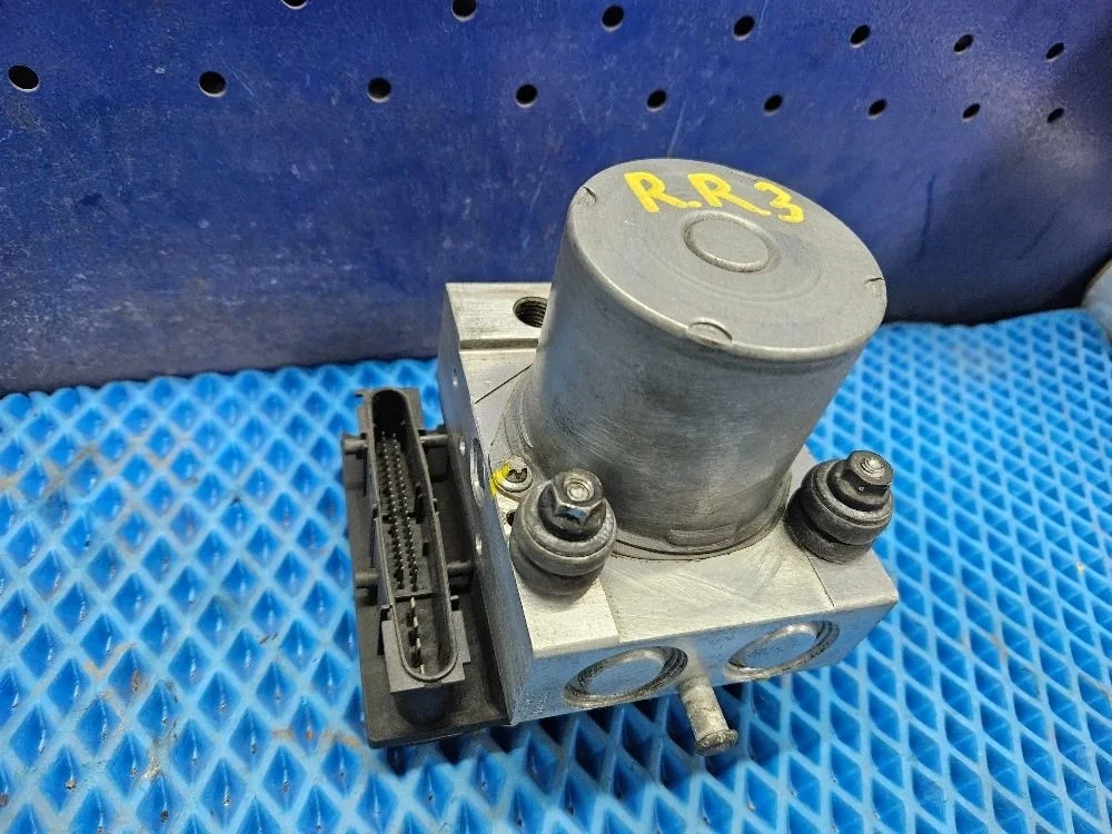 Блок ABS (насос) Land Rover Range Rover III рестайлинг (2005—2009) б.у